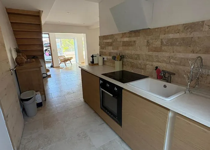 Maison Port D'hyeres بيت للعطل Hyères